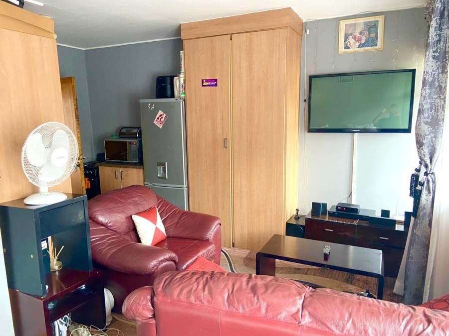 1 Bedroom Property for Sale in Braamfontein Werf Gauteng