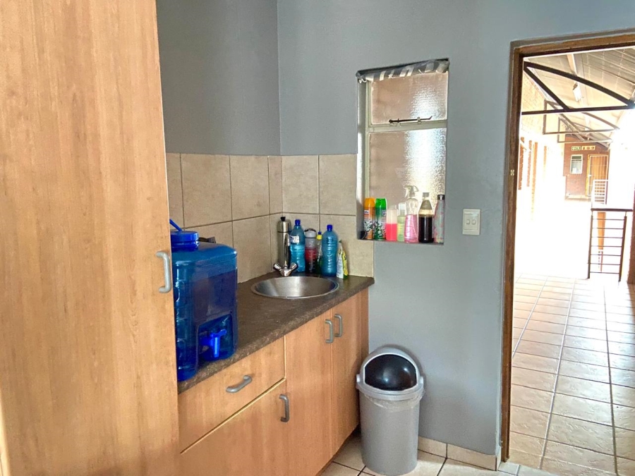 1 Bedroom Property for Sale in Braamfontein Werf Gauteng