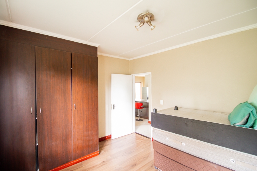 2 Bedroom Property for Sale in Erand Gardens Gauteng