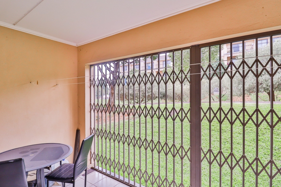 2 Bedroom Property for Sale in Erand Gardens Gauteng