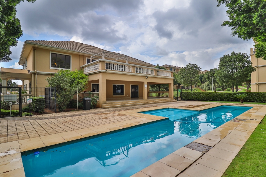 2 Bedroom Property for Sale in Erand Gardens Gauteng