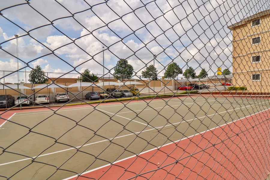2 Bedroom Property for Sale in Erand Gardens Gauteng