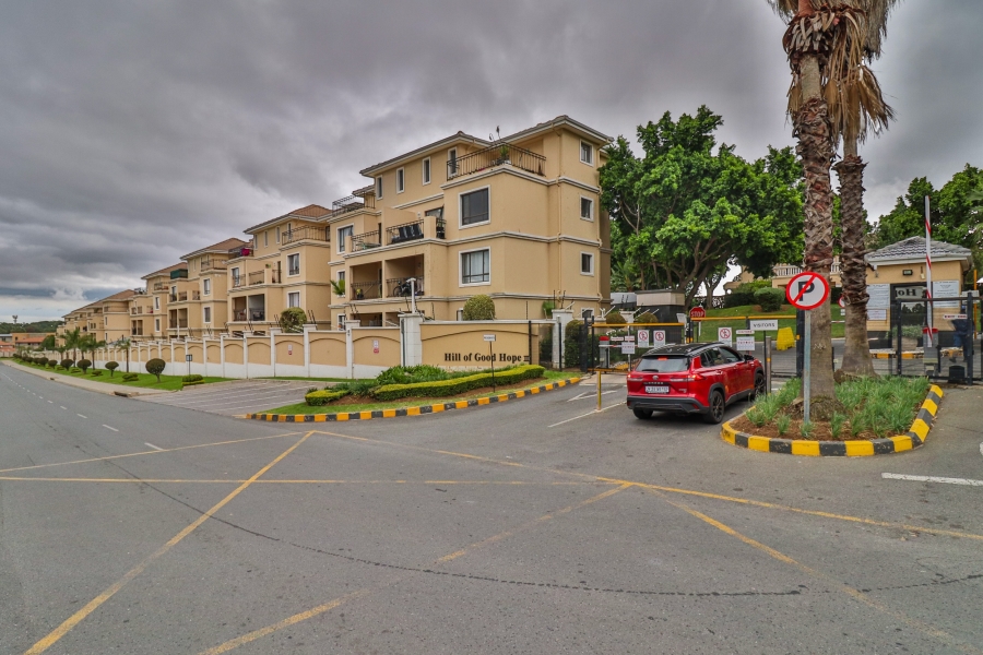 2 Bedroom Property for Sale in Erand Gardens Gauteng