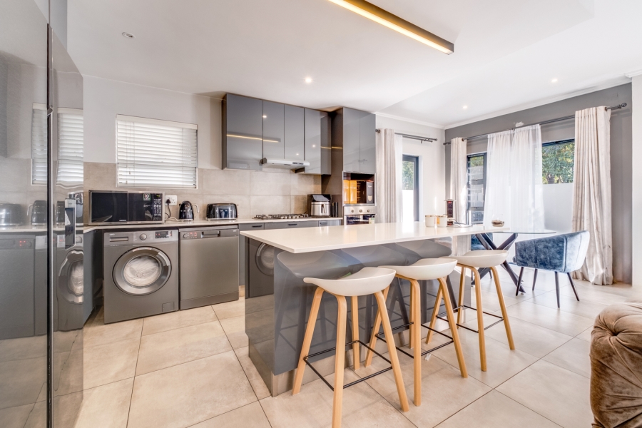 3 Bedroom Property for Sale in Bryanston Gauteng