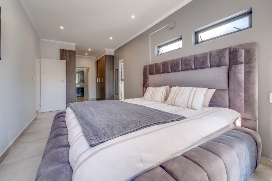 3 Bedroom Property for Sale in Bryanston Gauteng