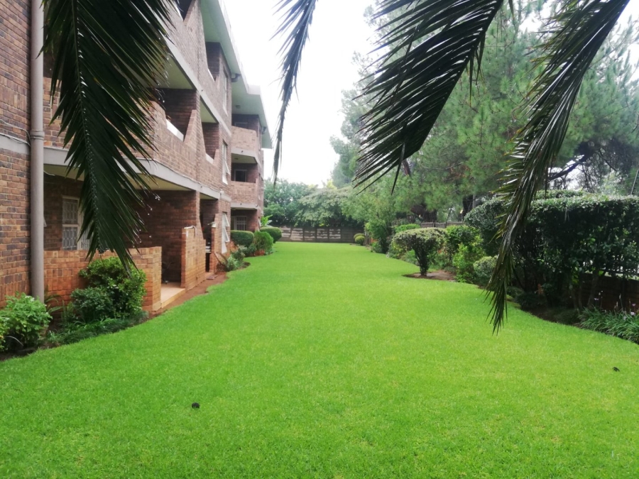 2 Bedroom Property for Sale in Three Rivers Proper Gauteng