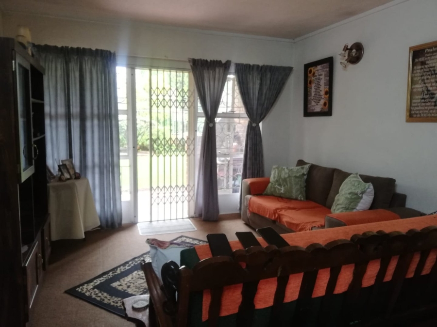 2 Bedroom Property for Sale in Three Rivers Proper Gauteng