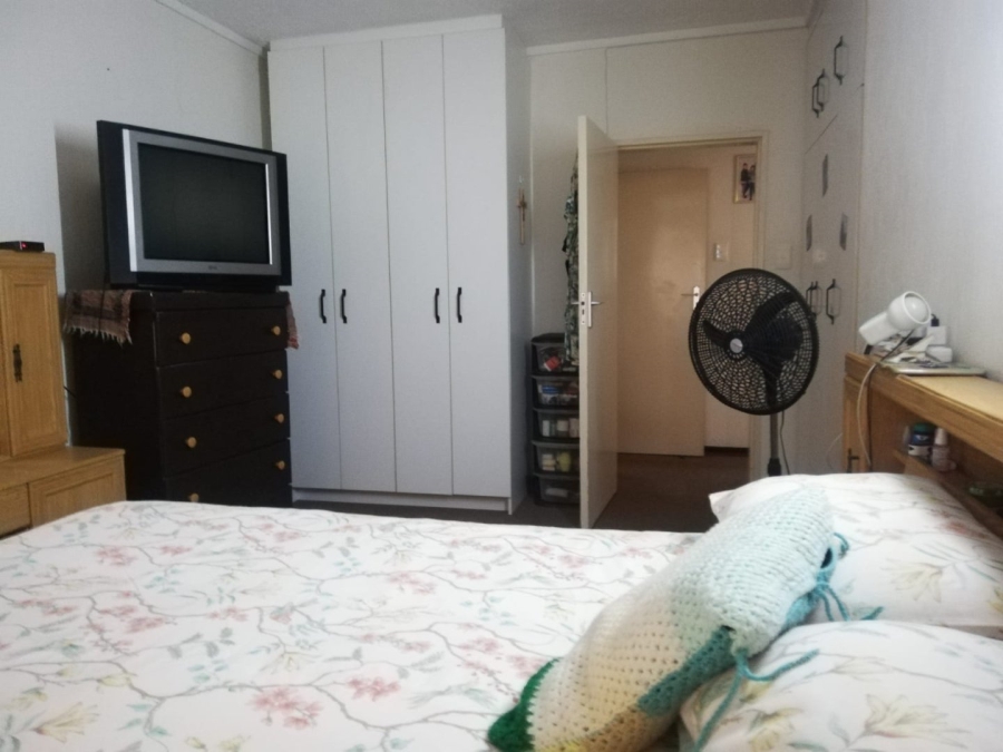 2 Bedroom Property for Sale in Three Rivers Proper Gauteng