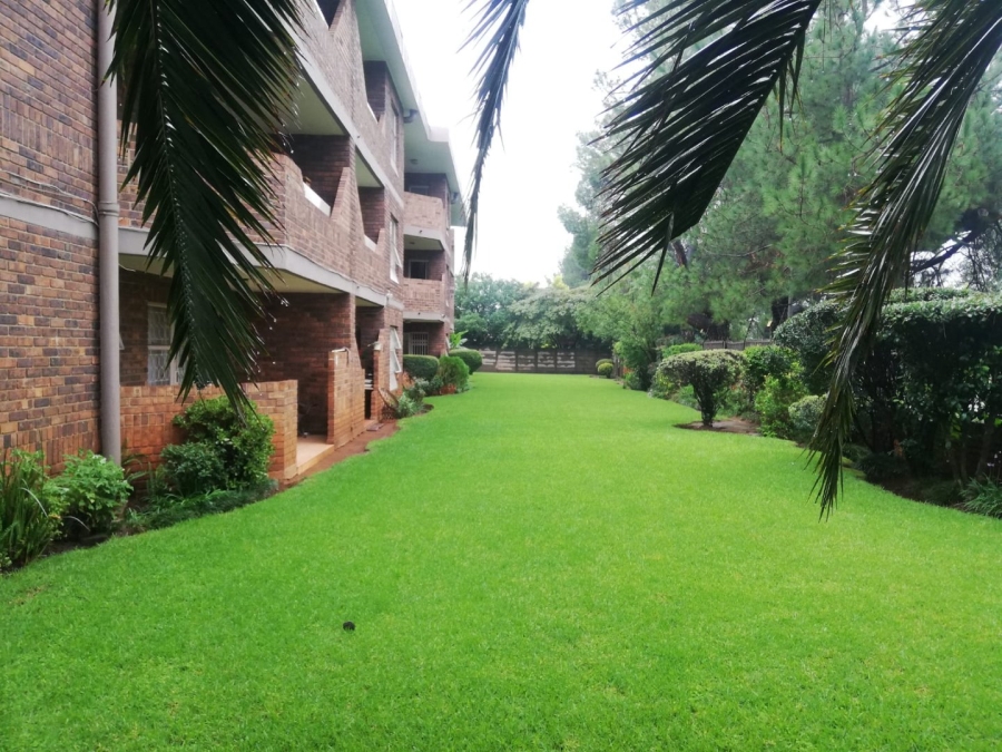 2 Bedroom Property for Sale in Three Rivers Proper Gauteng