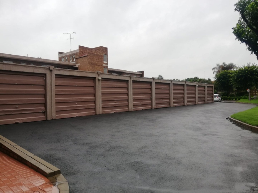 2 Bedroom Property for Sale in Three Rivers Proper Gauteng