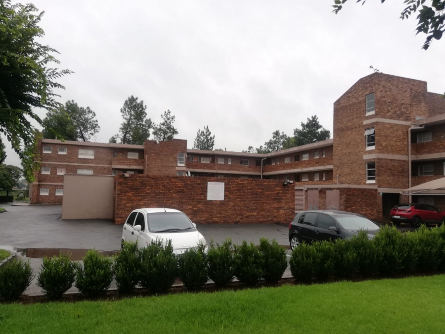 2 Bedroom Property for Sale in Three Rivers Proper Gauteng