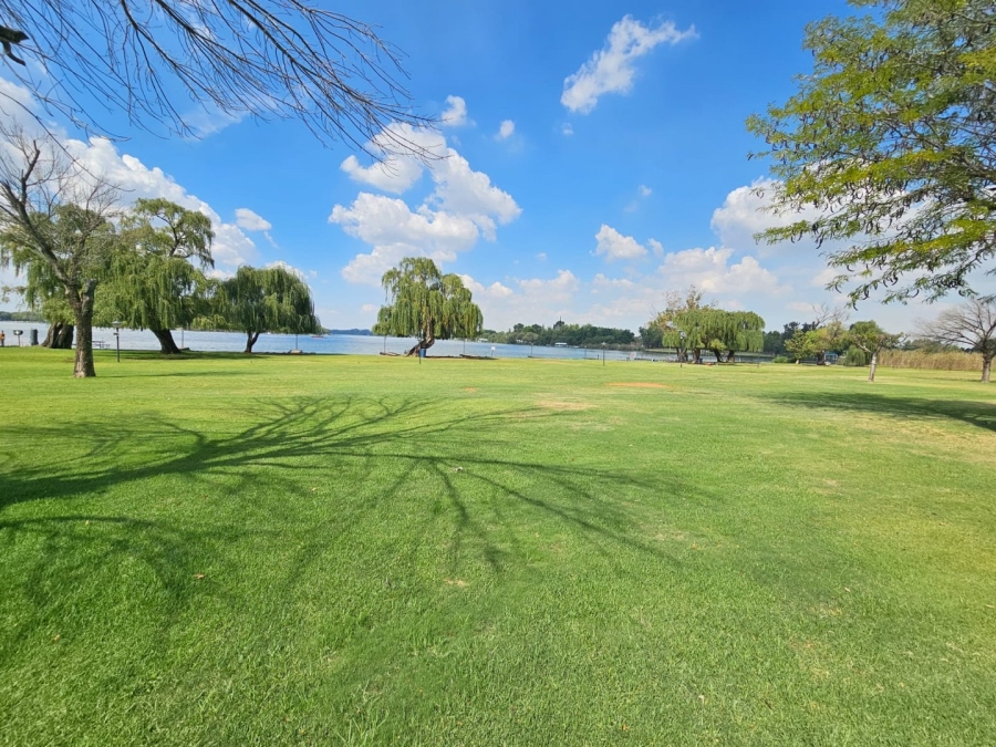 3 Bedroom Property for Sale in Lochvaal Gauteng