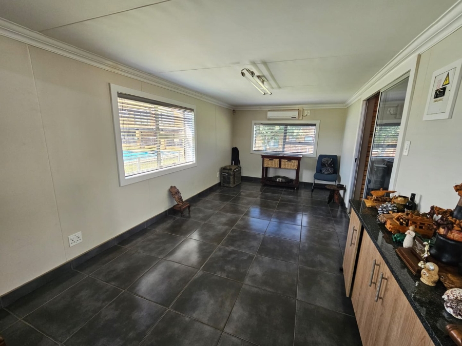 3 Bedroom Property for Sale in Lochvaal Gauteng
