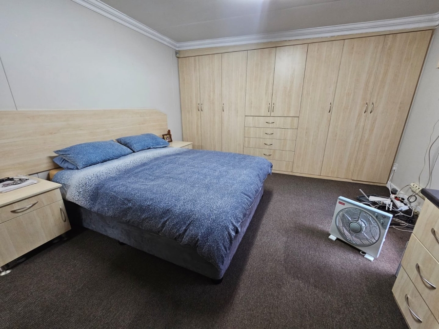 3 Bedroom Property for Sale in Lochvaal Gauteng