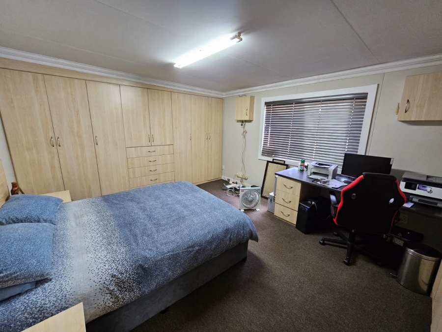 3 Bedroom Property for Sale in Lochvaal Gauteng