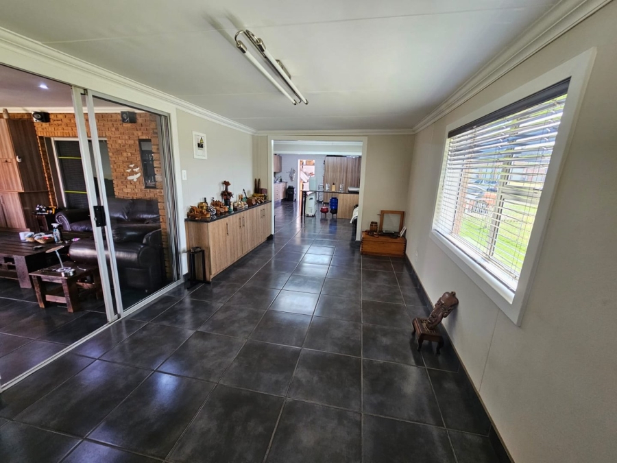 3 Bedroom Property for Sale in Lochvaal Gauteng