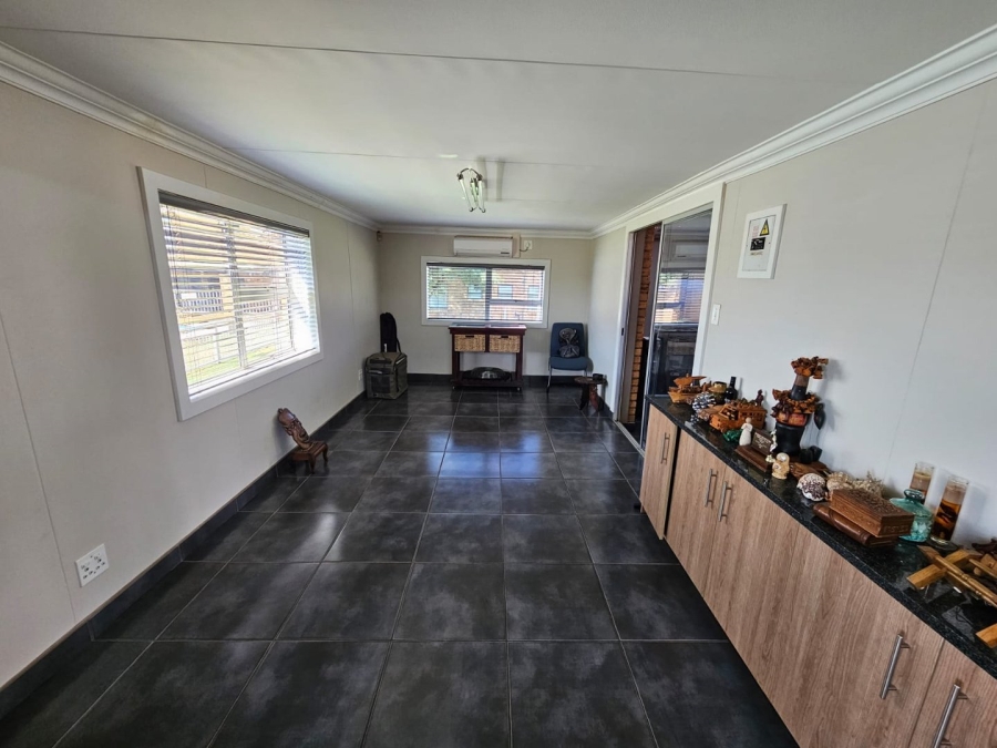 3 Bedroom Property for Sale in Lochvaal Gauteng