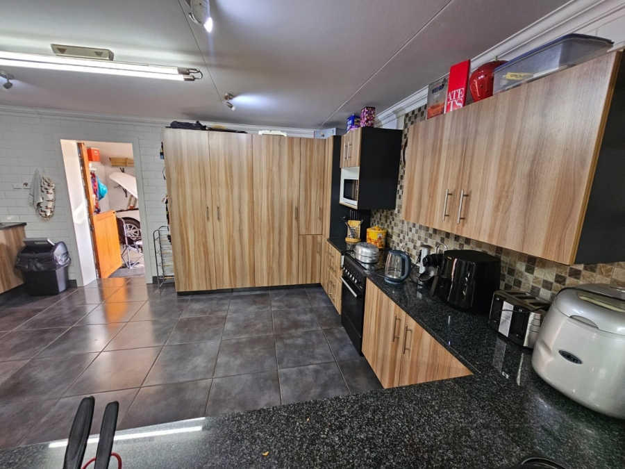 3 Bedroom Property for Sale in Lochvaal Gauteng