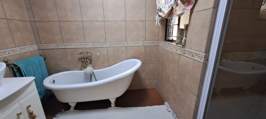3 Bedroom Property for Sale in Three Rivers Proper Gauteng