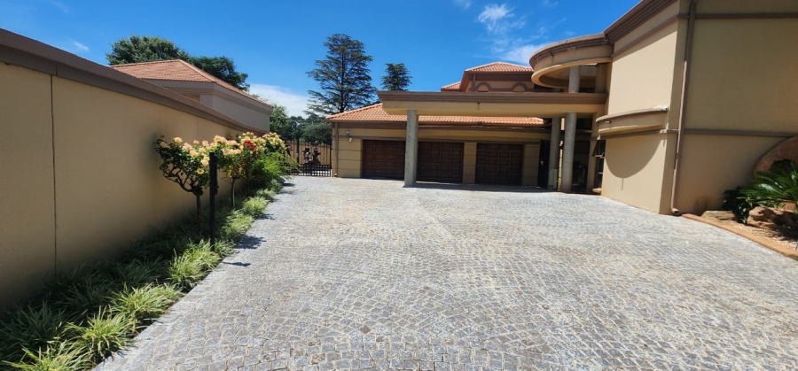 6 Bedroom Property for Sale in Northdene Gauteng
