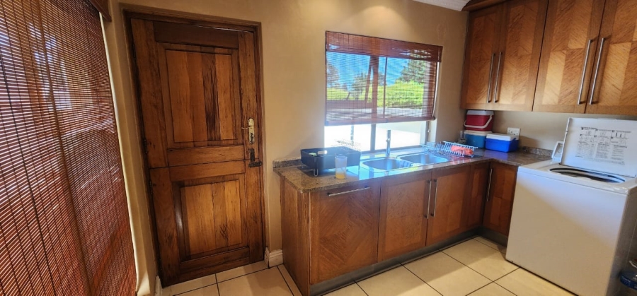 6 Bedroom Property for Sale in Northdene Gauteng