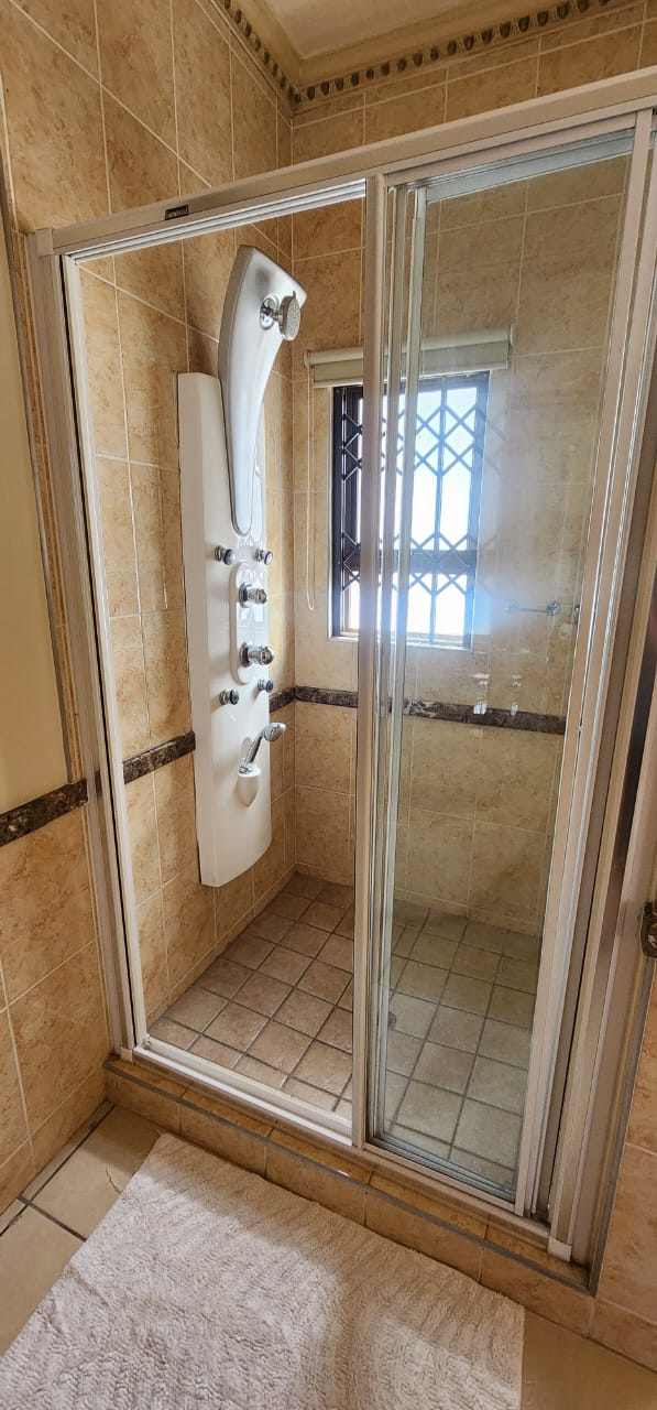 6 Bedroom Property for Sale in Northdene Gauteng