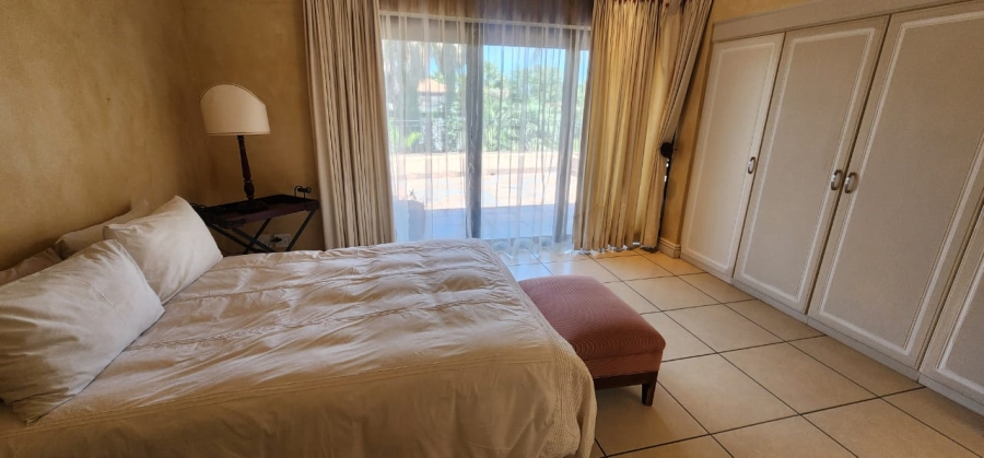 6 Bedroom Property for Sale in Northdene Gauteng