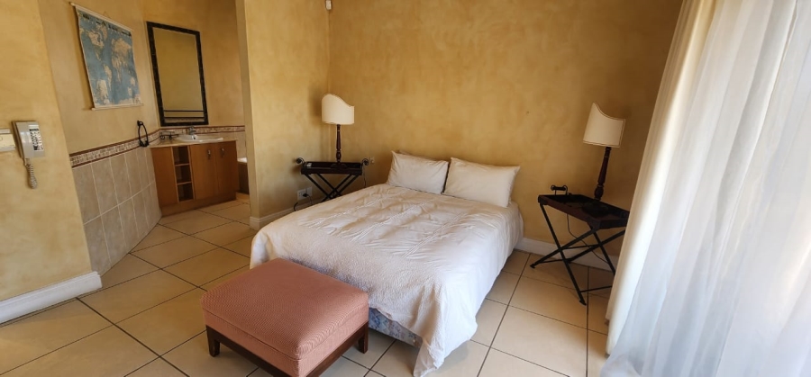 6 Bedroom Property for Sale in Northdene Gauteng