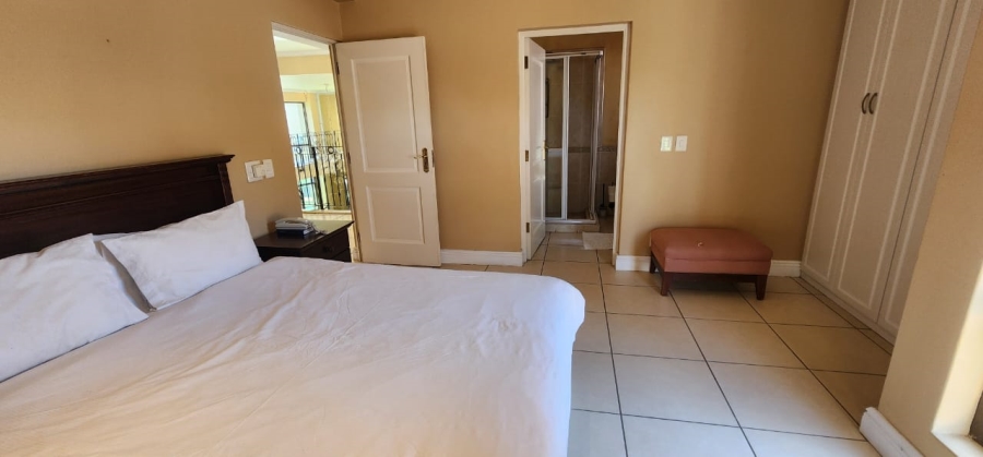 6 Bedroom Property for Sale in Northdene Gauteng