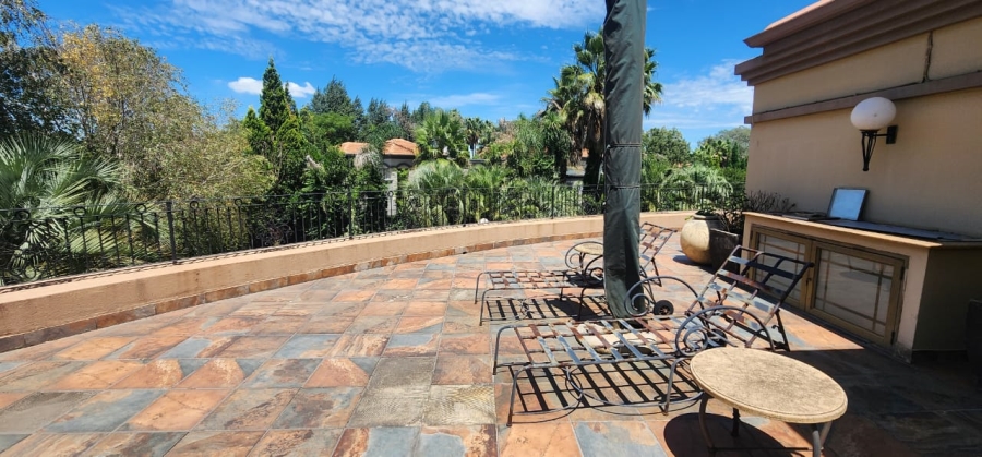 6 Bedroom Property for Sale in Northdene Gauteng