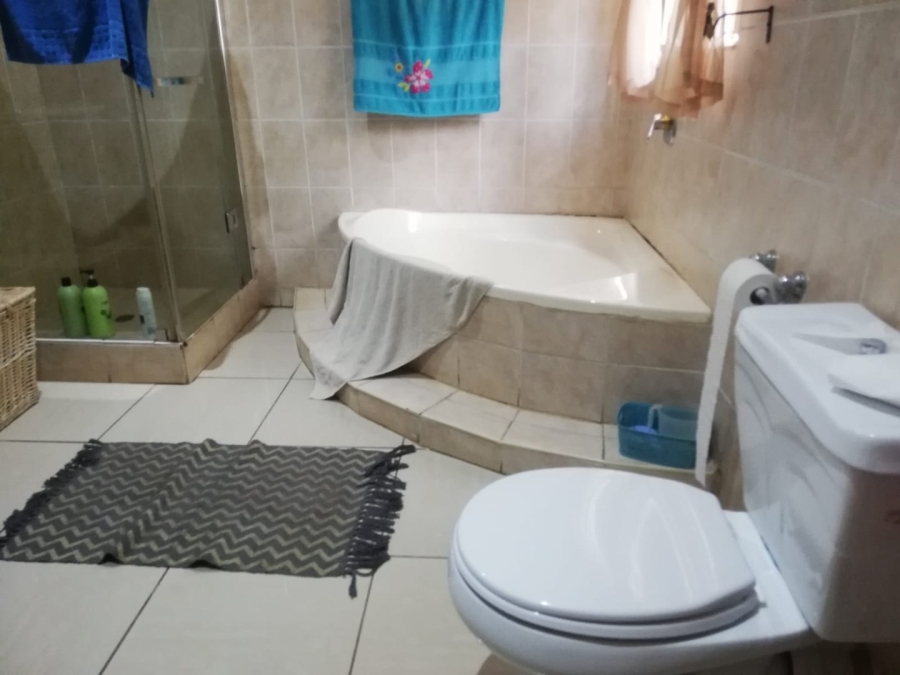 3 Bedroom Property for Sale in Three Rivers East Gauteng