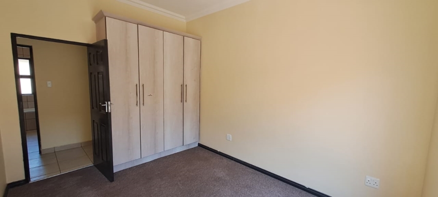 4 Bedroom Property for Sale in Three Rivers Proper Gauteng