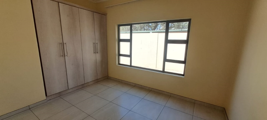 4 Bedroom Property for Sale in Three Rivers Proper Gauteng
