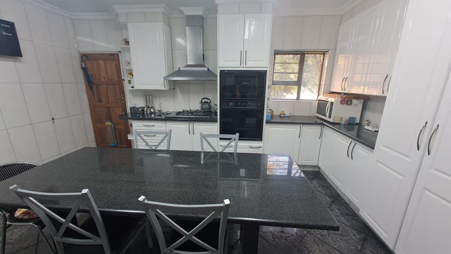 4 Bedroom Property for Sale in Three Rivers East Gauteng