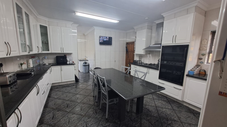 4 Bedroom Property for Sale in Three Rivers East Gauteng