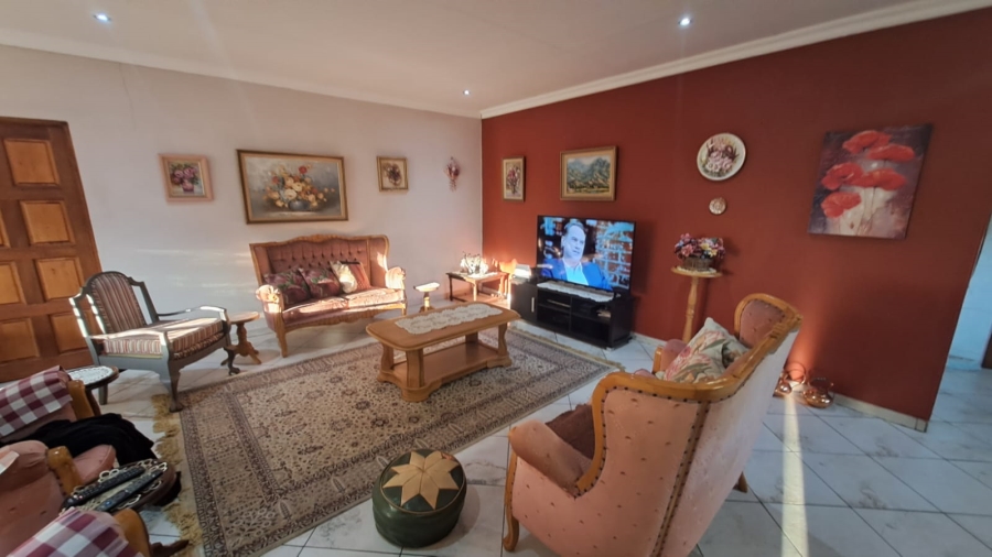 4 Bedroom Property for Sale in Three Rivers East Gauteng
