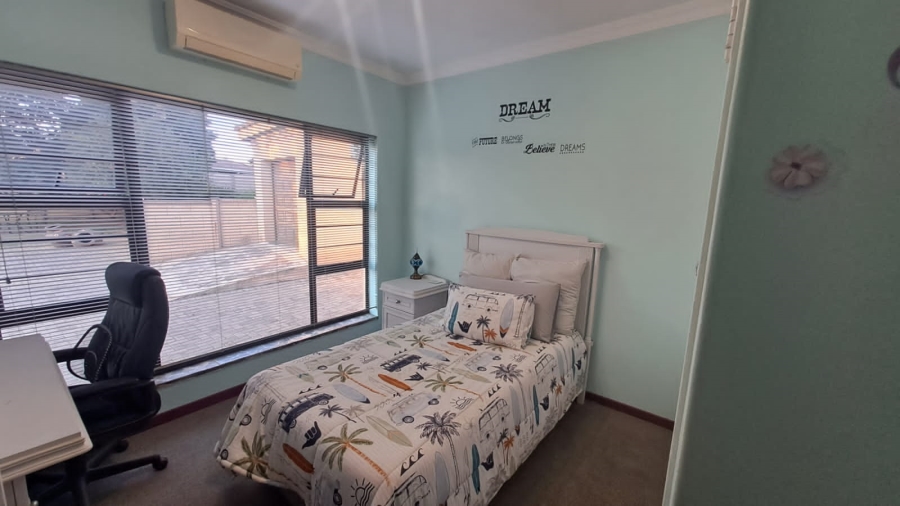 4 Bedroom Property for Sale in Three Rivers East Gauteng