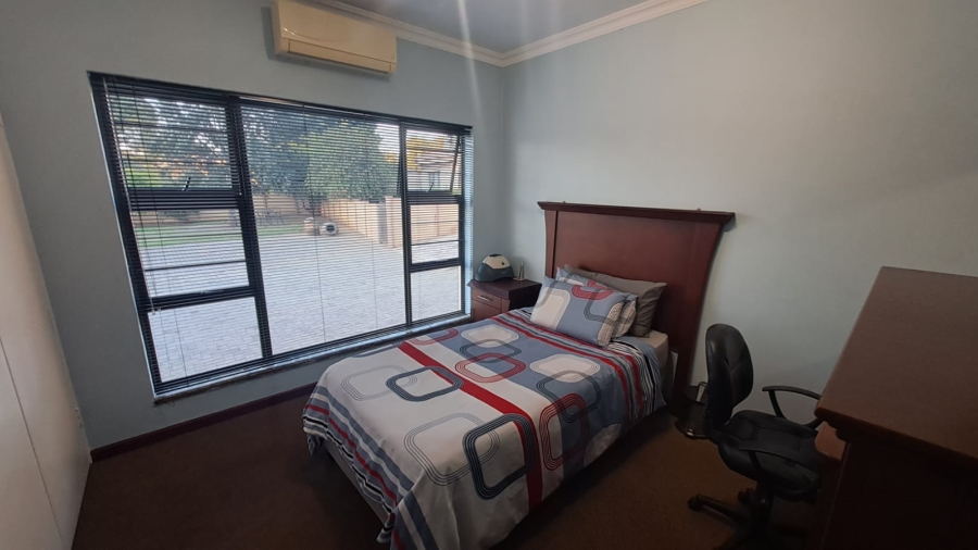 4 Bedroom Property for Sale in Three Rivers East Gauteng