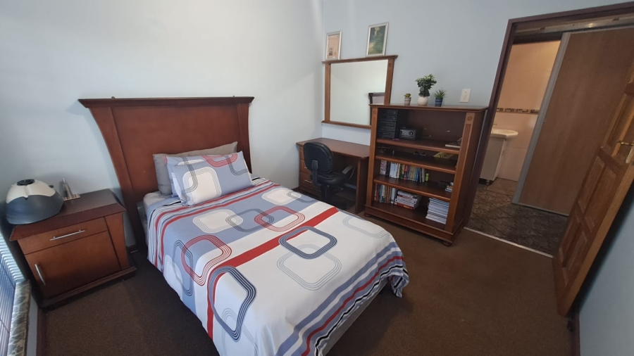 4 Bedroom Property for Sale in Three Rivers East Gauteng