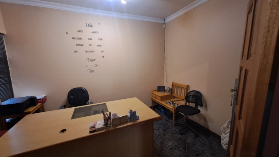 4 Bedroom Property for Sale in Three Rivers East Gauteng