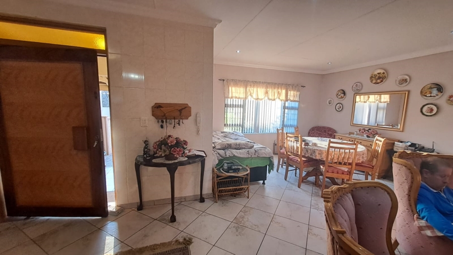 4 Bedroom Property for Sale in Three Rivers East Gauteng
