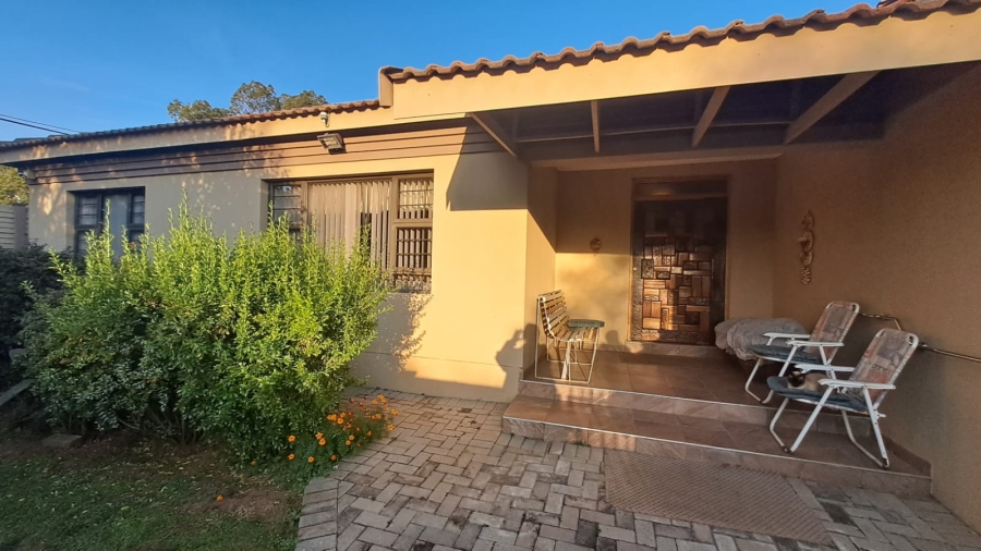 4 Bedroom Property for Sale in Three Rivers East Gauteng