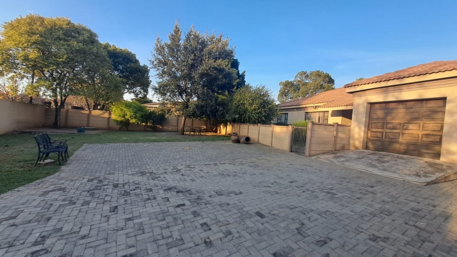 4 Bedroom Property for Sale in Three Rivers East Gauteng