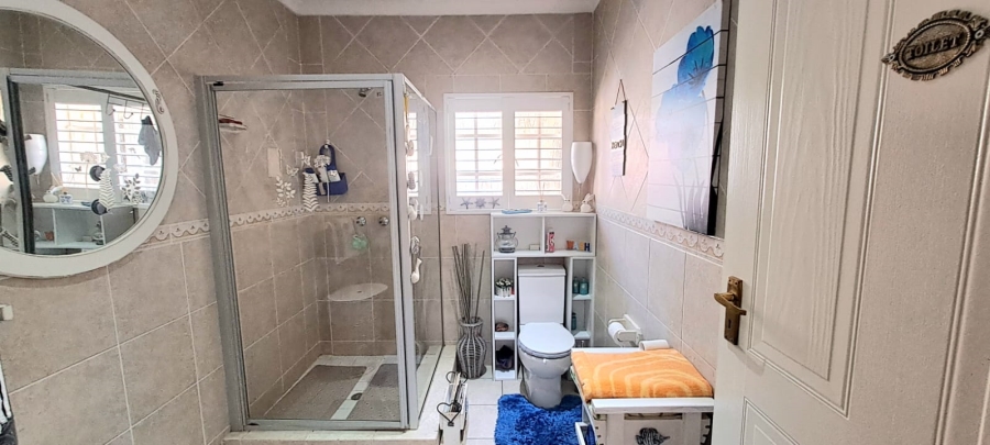 2 Bedroom Property for Sale in Three Rivers Proper Gauteng