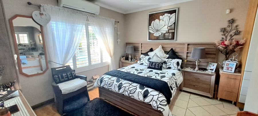 2 Bedroom Property for Sale in Three Rivers Proper Gauteng