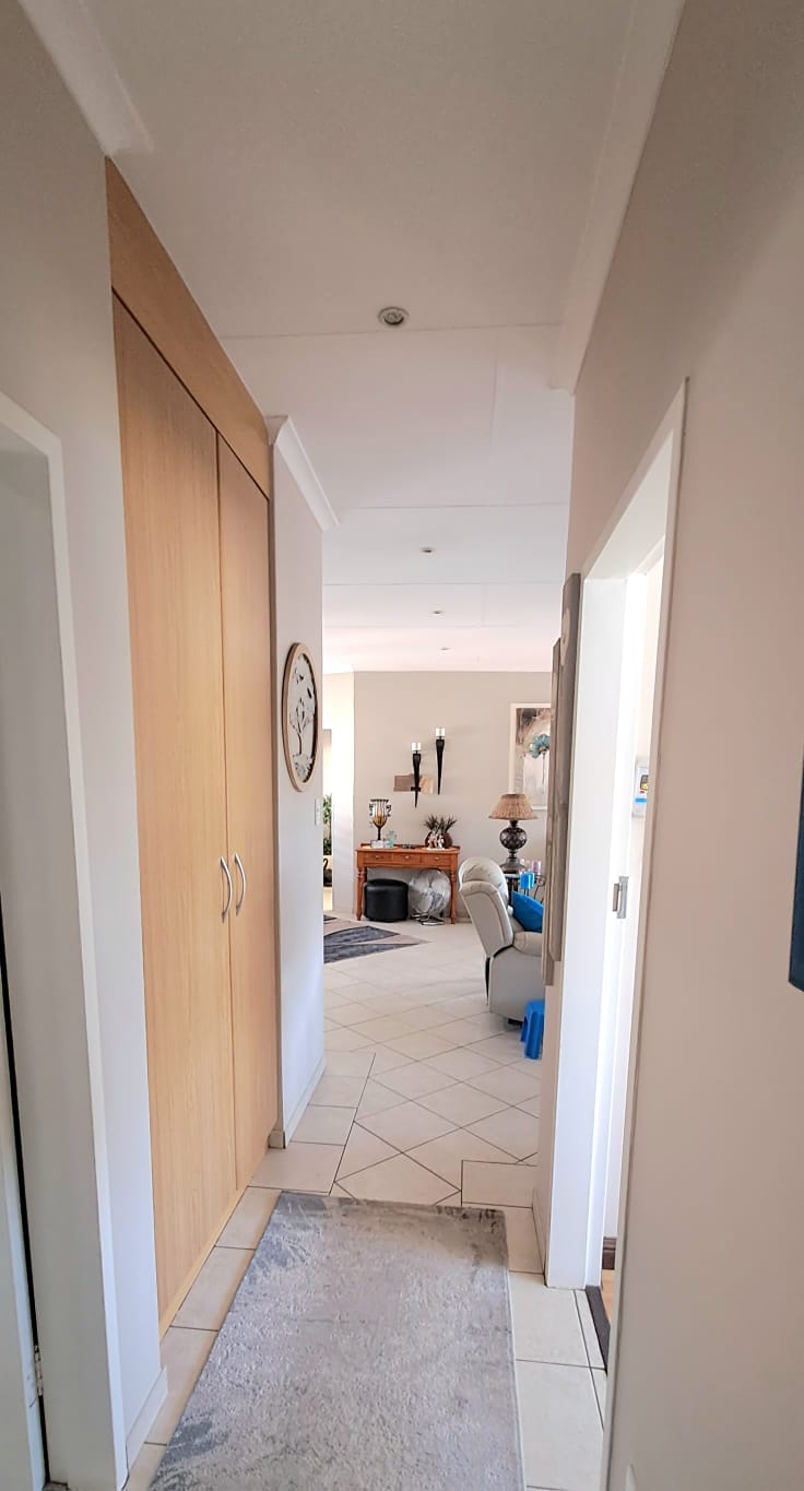 2 Bedroom Property for Sale in Three Rivers Proper Gauteng