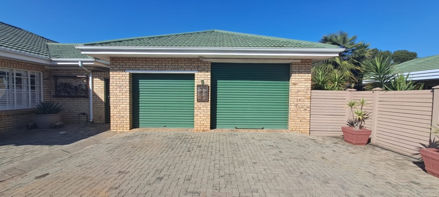 2 Bedroom Property for Sale in Three Rivers Proper Gauteng