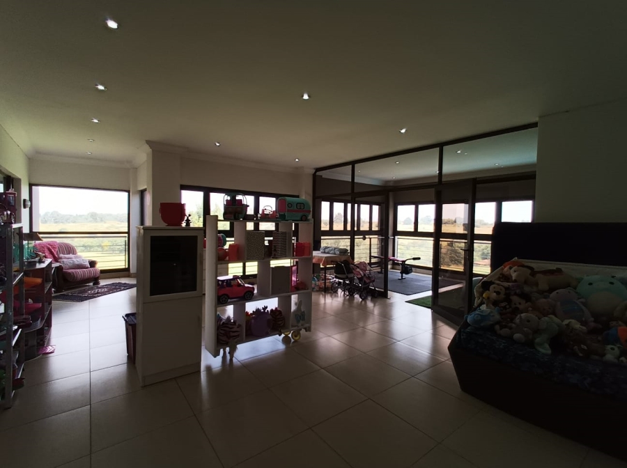 4 Bedroom Property for Sale in Three Rivers East Gauteng