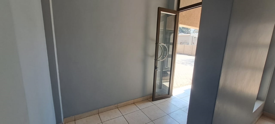 4 Bedroom Property for Sale in Three Rivers Proper Gauteng