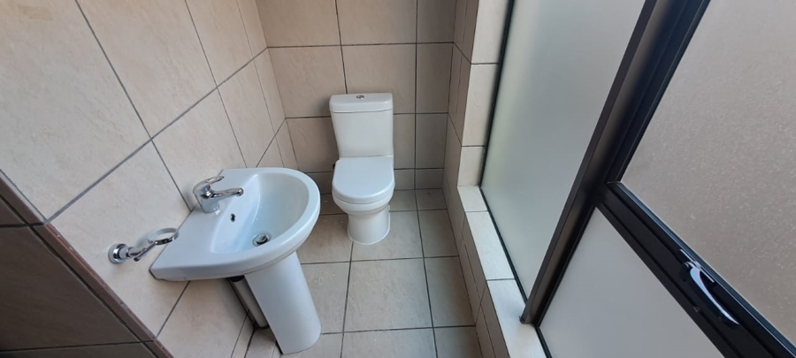 4 Bedroom Property for Sale in Three Rivers Proper Gauteng